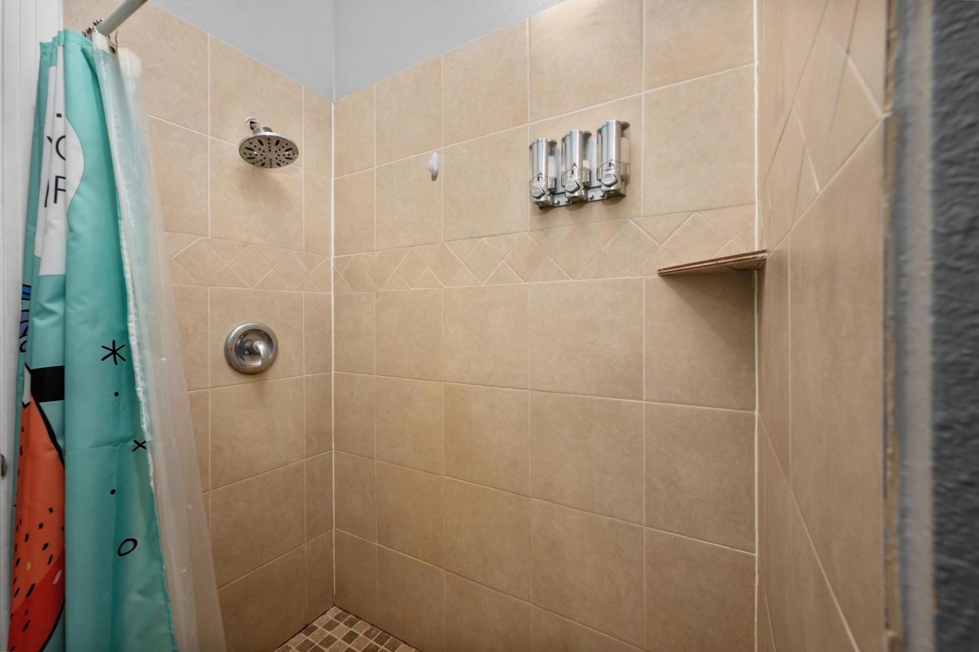 Trendy Montrose 1Br Apartment Houston Bagian luar foto